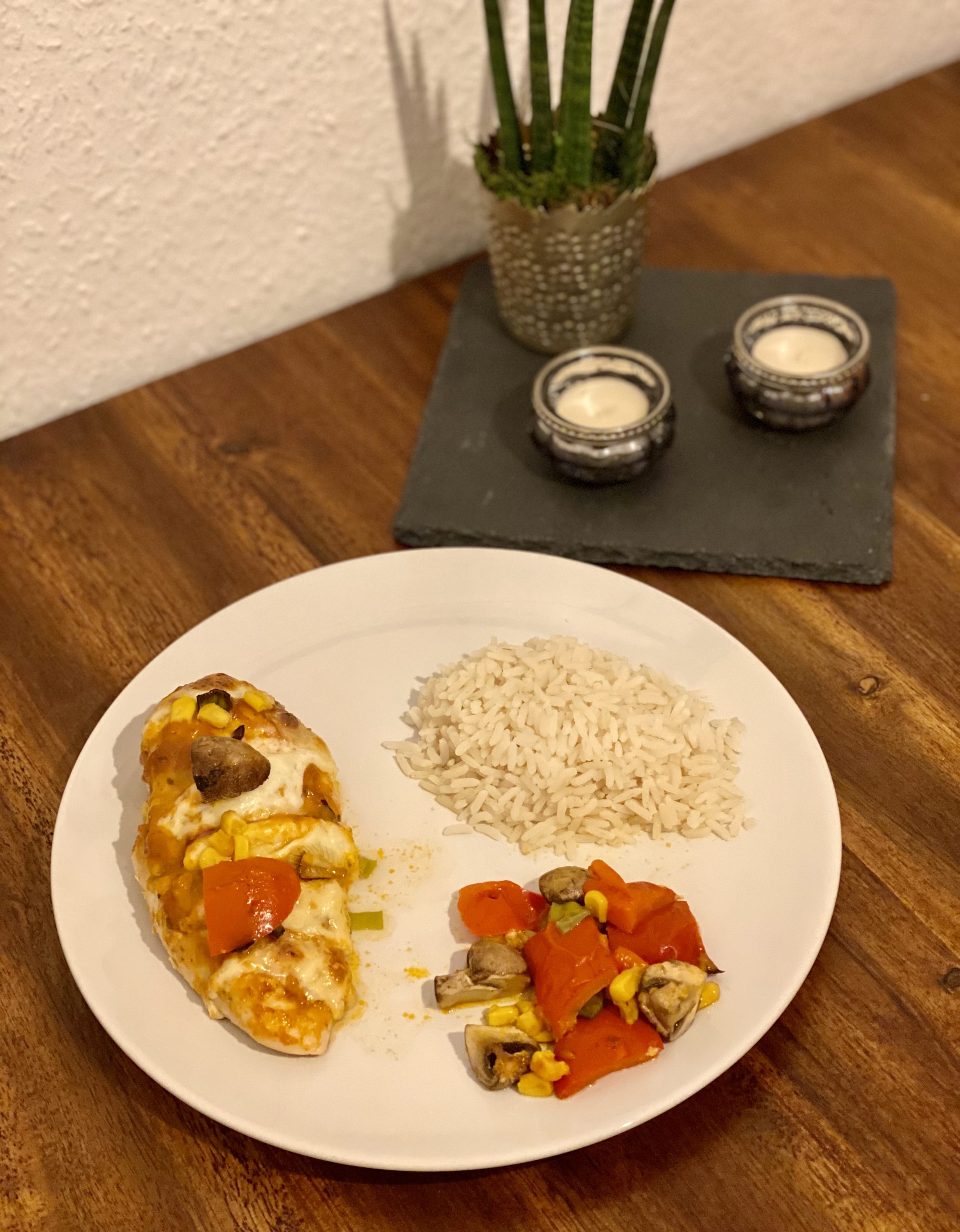 Pesto-Hähnchen mit Ofengemüse