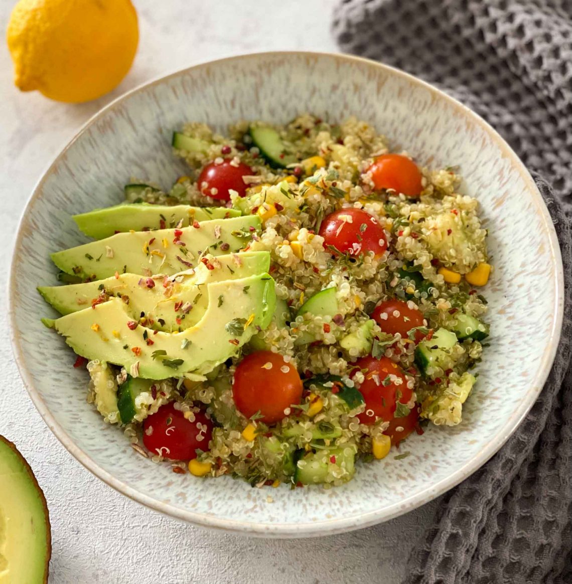Quinoa Salat Mit Avocado einfach Vegan 