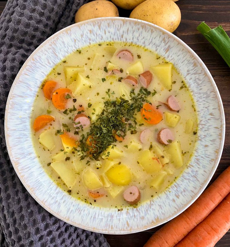 Kartoffelsuppe mit Wuerstchen Rezept