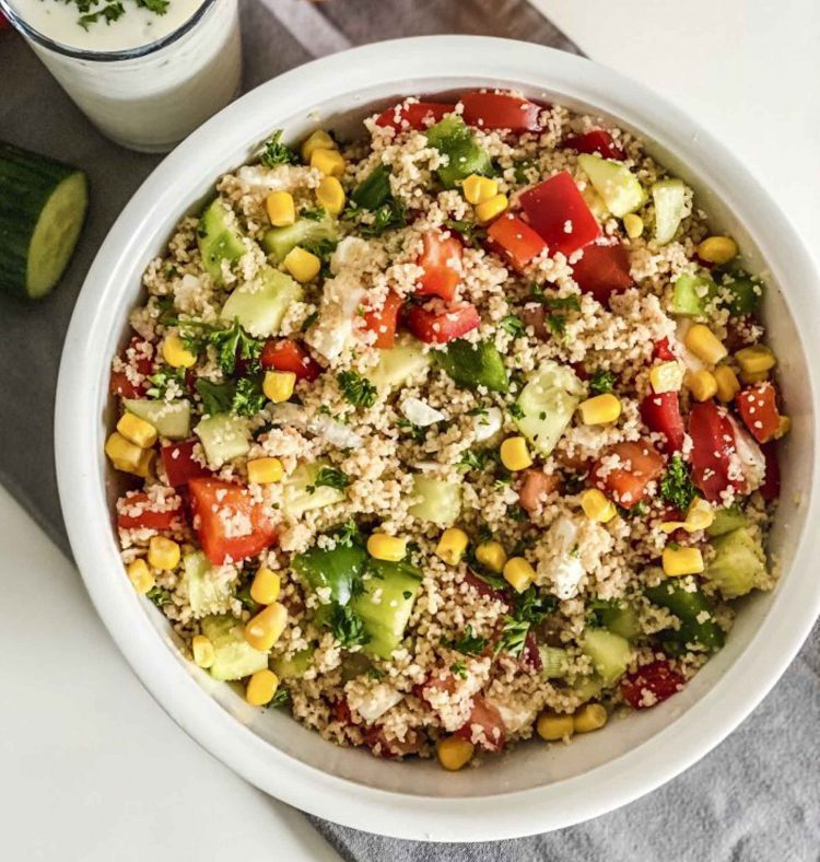 Einfacher Couscous Salat mit JoghurtZitronen Dressing