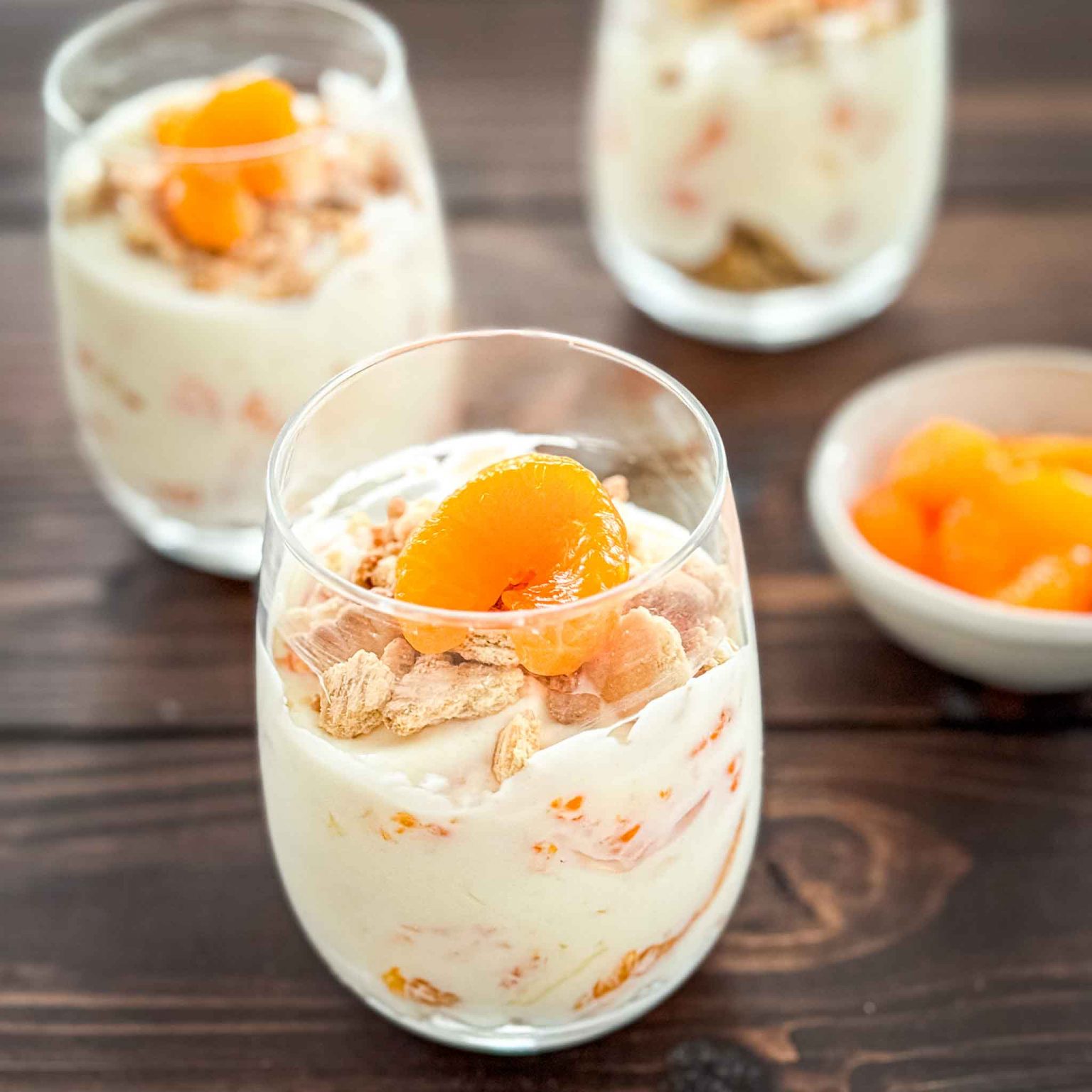 schnelles dessert mit sahne und schokolade