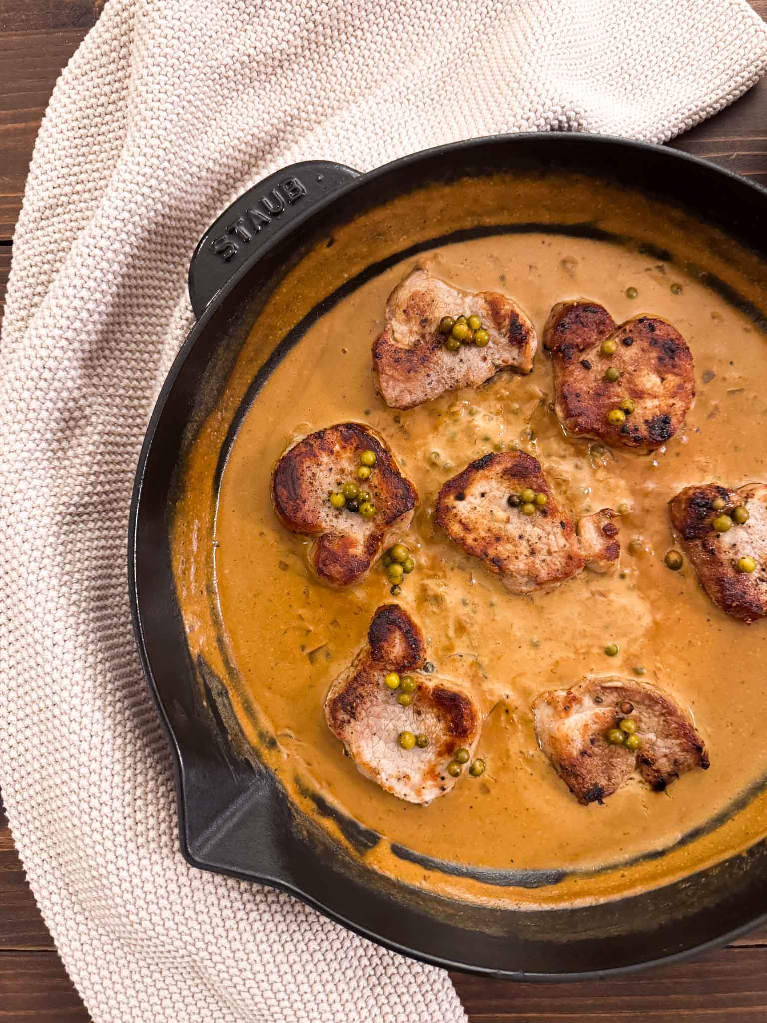 Schweinemedaillons in Pfefferrahmsauce Schweinemedaillons in Pfefferrahmsauce