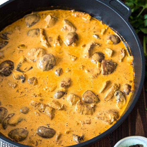 Schweinegeschnetzeltes in cremiger Champignonrahmsauce