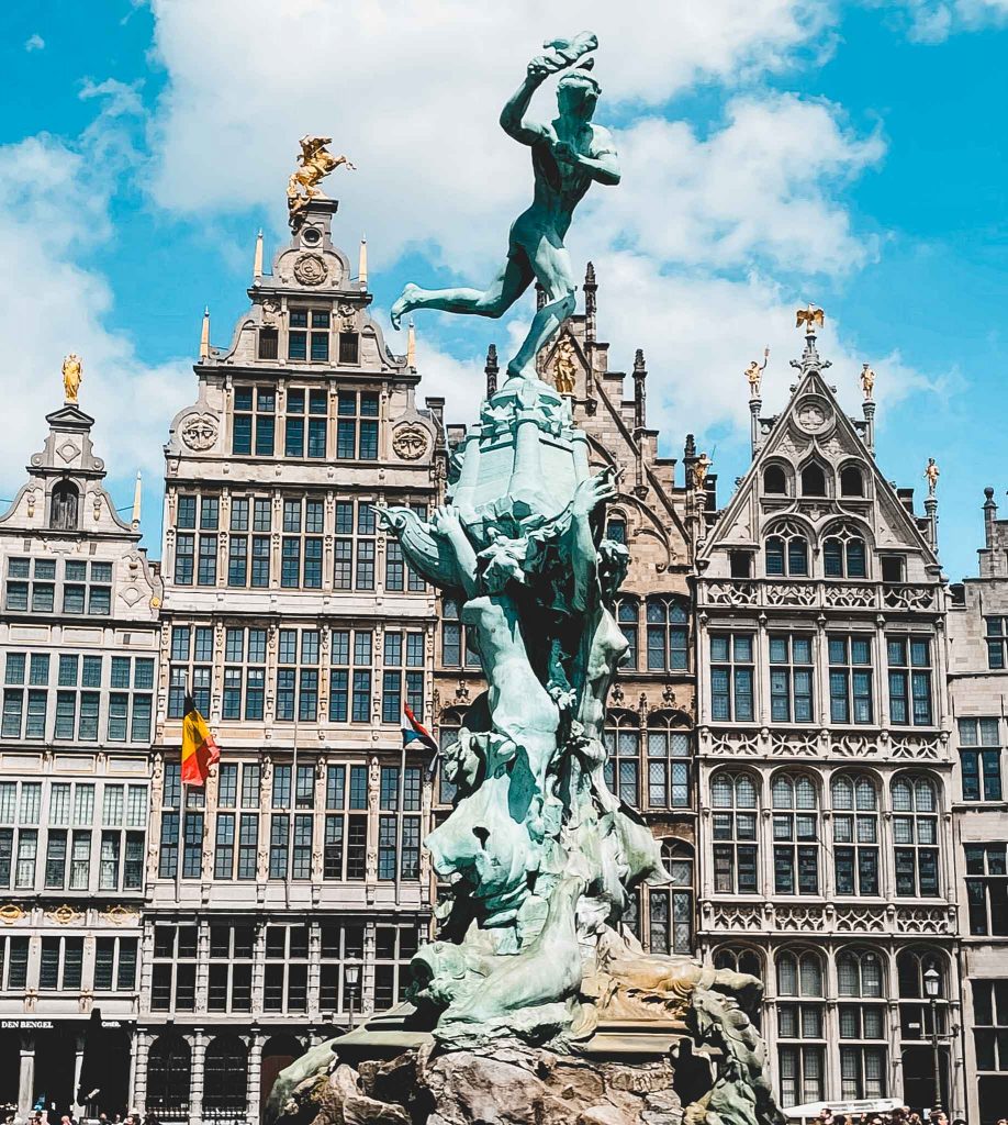 2 Tage in Antwerpen: Die besten Sehenswürdigkeiten und Tipps 6 Grote Markt Brabo Brunnen