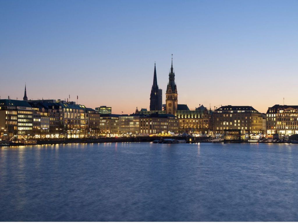 Hamburg bei Nacht