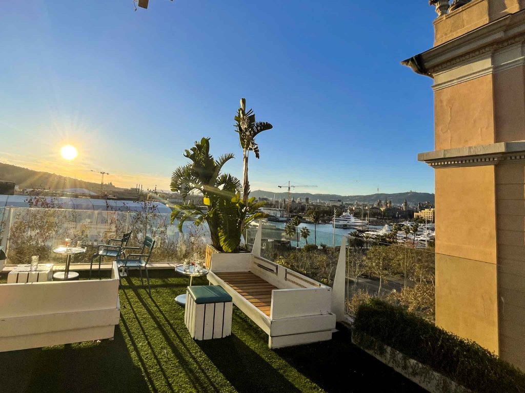 3 Tage in Barcelona: Tipps und Sehenswürdigkeiten 16 Sonnenuntergang Hotel