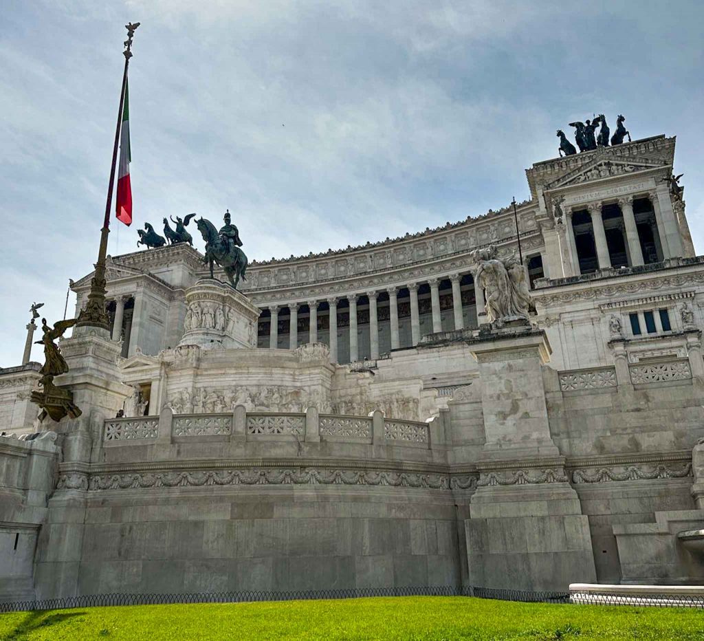 Die Top 10 Sehenswürdigkeiten in Rom 13 Viktor Emanuelsdenkmal