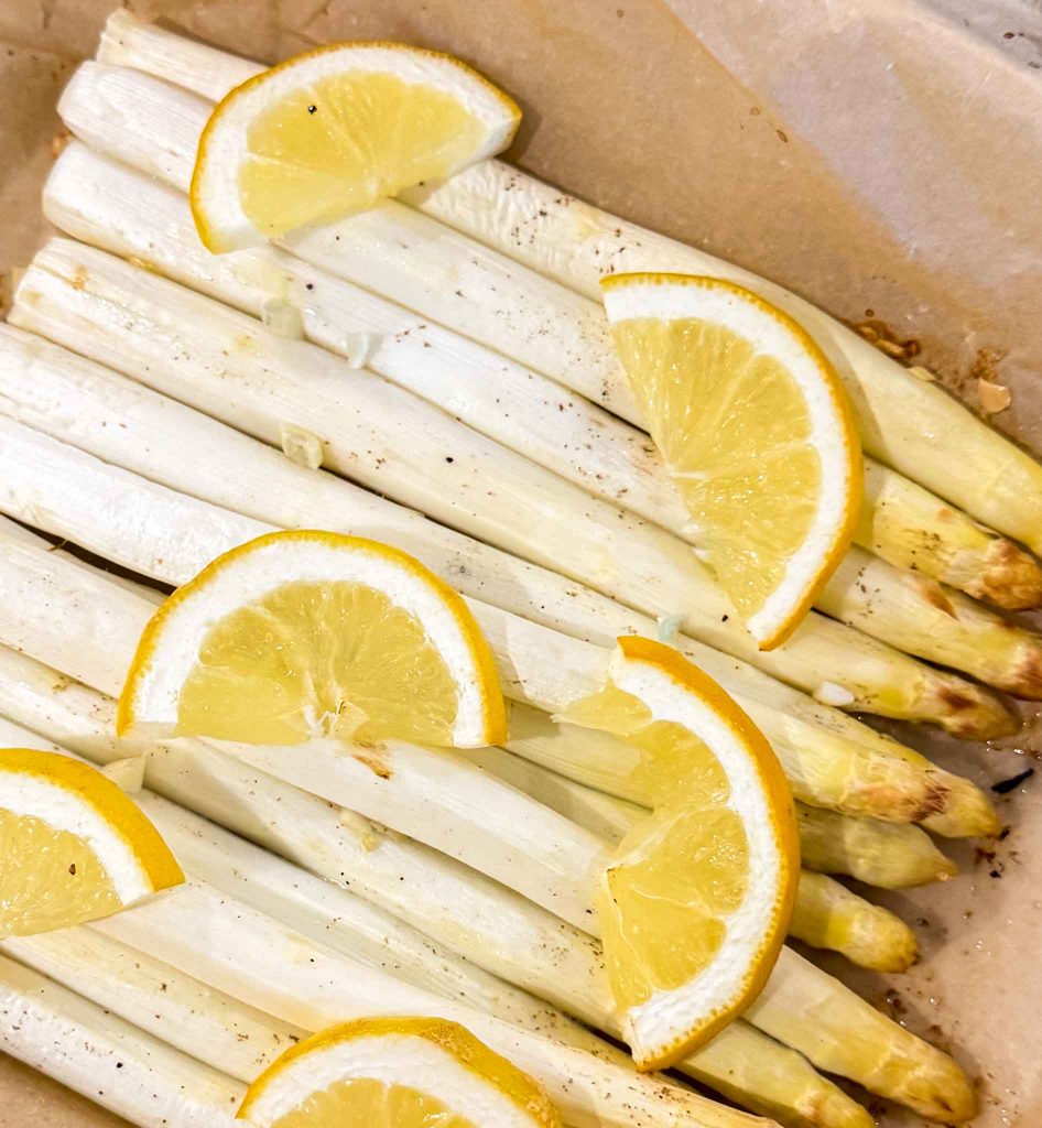 Spargel im Backofen (einfach & aromatisch) 4 Spargel im Backofen zubereiten