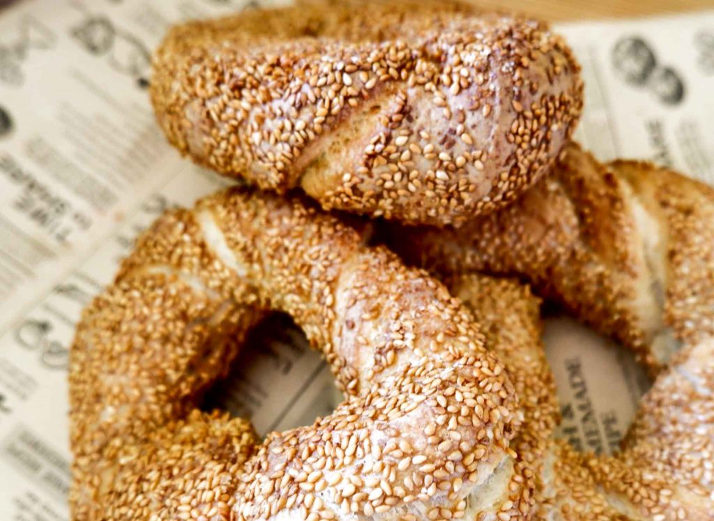 Simit (türkische Sesamkringel) 4 Sesamkringel Rezept