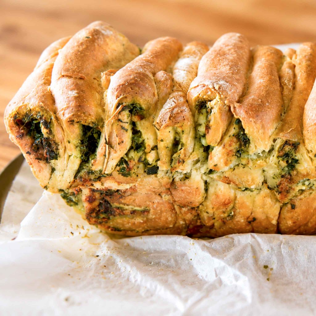Kräuter-Knoblauch-Zupfbrot (perfekt zum Grillen) 5 Zupfbrot mit Schichten