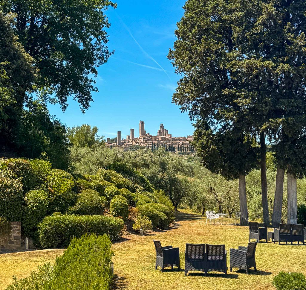 Toskana-Rundreise: Die perfekte Route für 7 Tage 11 Ausblick Weintasting San Gimignano