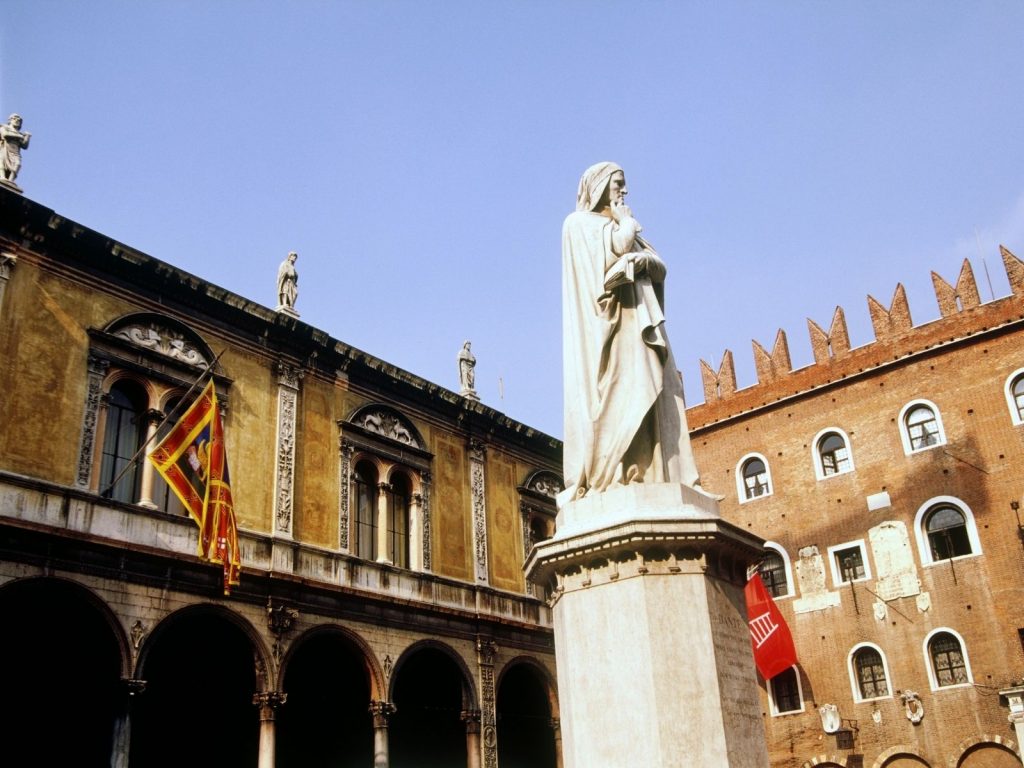 2 Tage in Verona: Die besten Sehenswürdigkeiten und Tipps 9 Piazza dei Signori