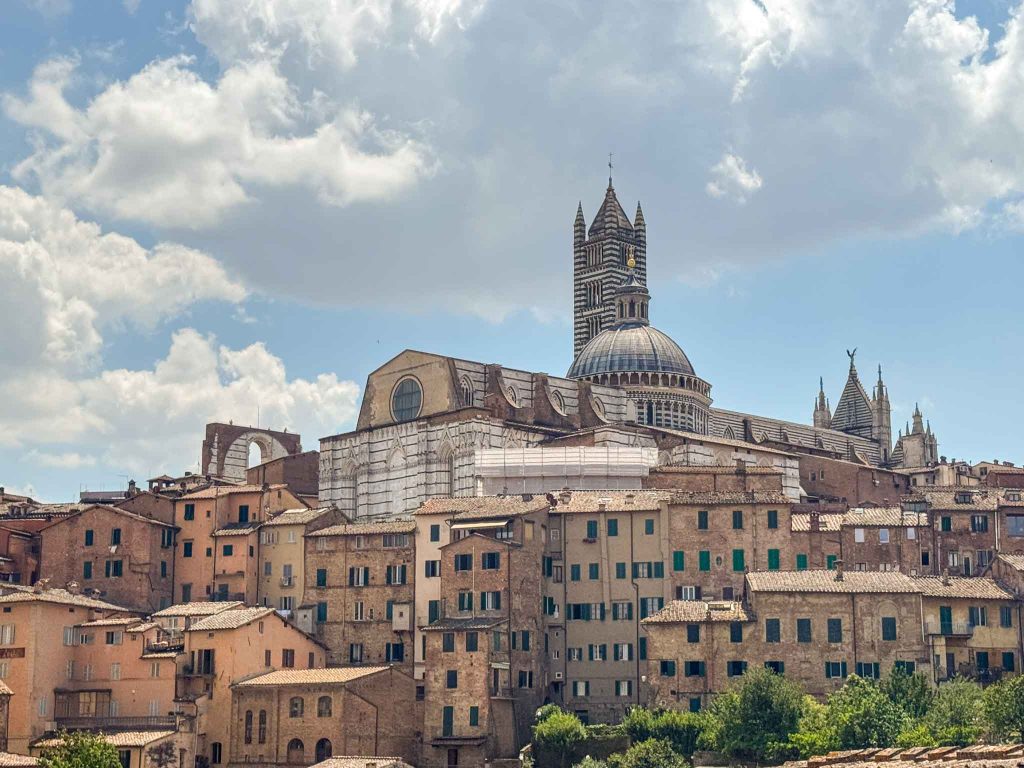 Toskana-Rundreise: Die perfekte Route für 7 Tage 23 Siena Ausblick