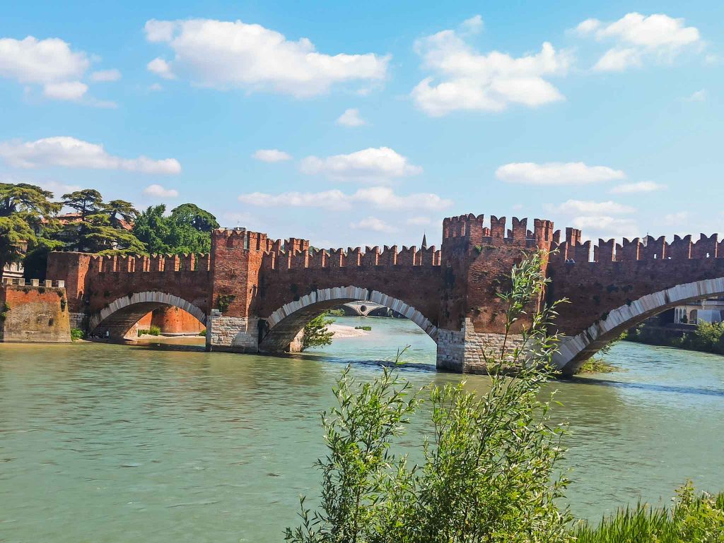 2 Tage in Verona: Die besten Sehenswürdigkeiten und Tipps 15 Ponte Scaligero