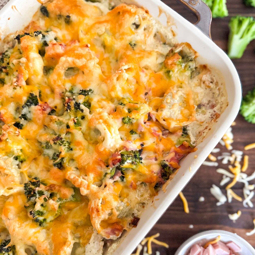 Tortellini Auflauf Rezept mit Brokkoli und Schinken
