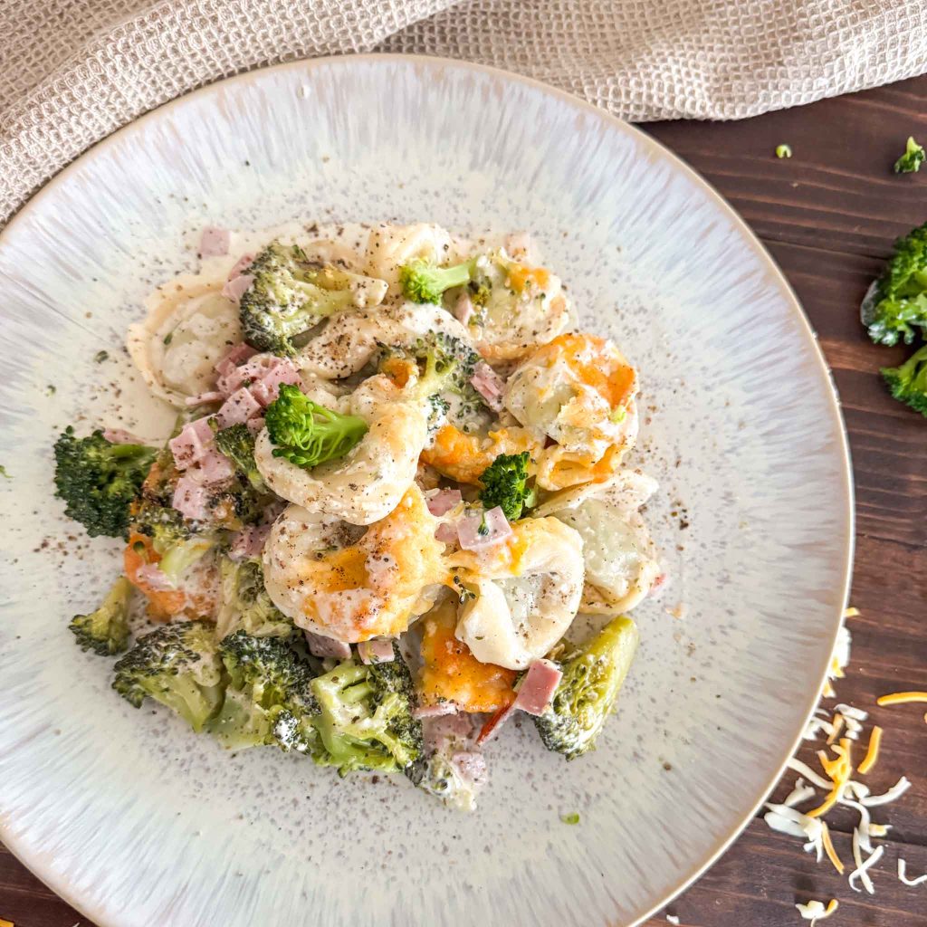 Tortellini Brokkoli Auflauf mit Schinken